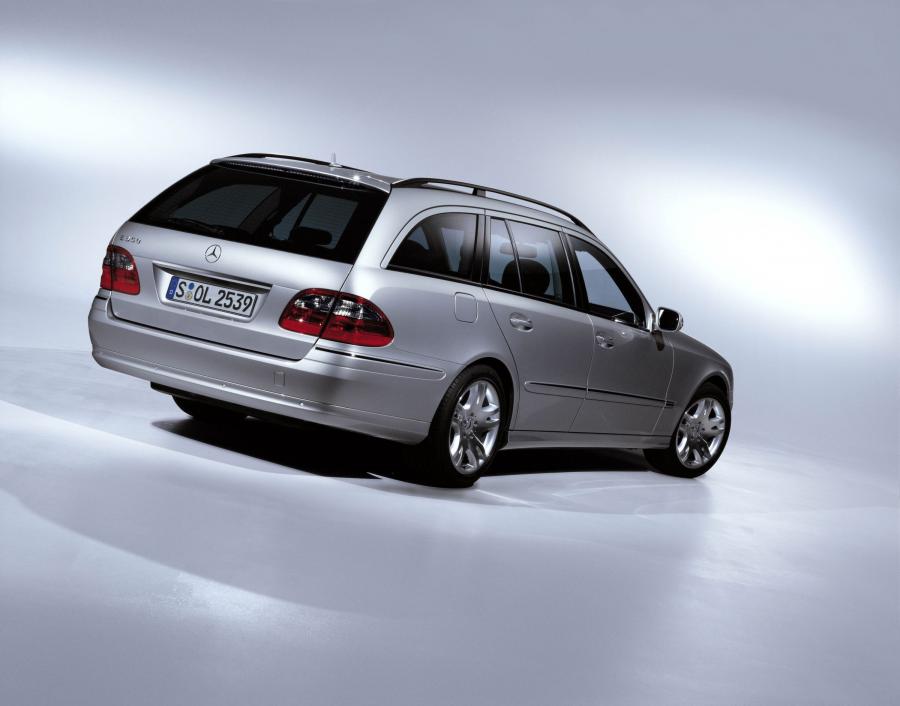  Mercedes-Benz E-Class Estate 2007 года  (фото 13 из 43)